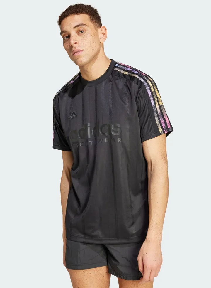 Tiro Q2 T-Shirt