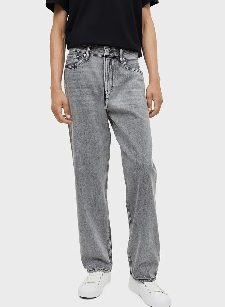 Loose Fit Jeans