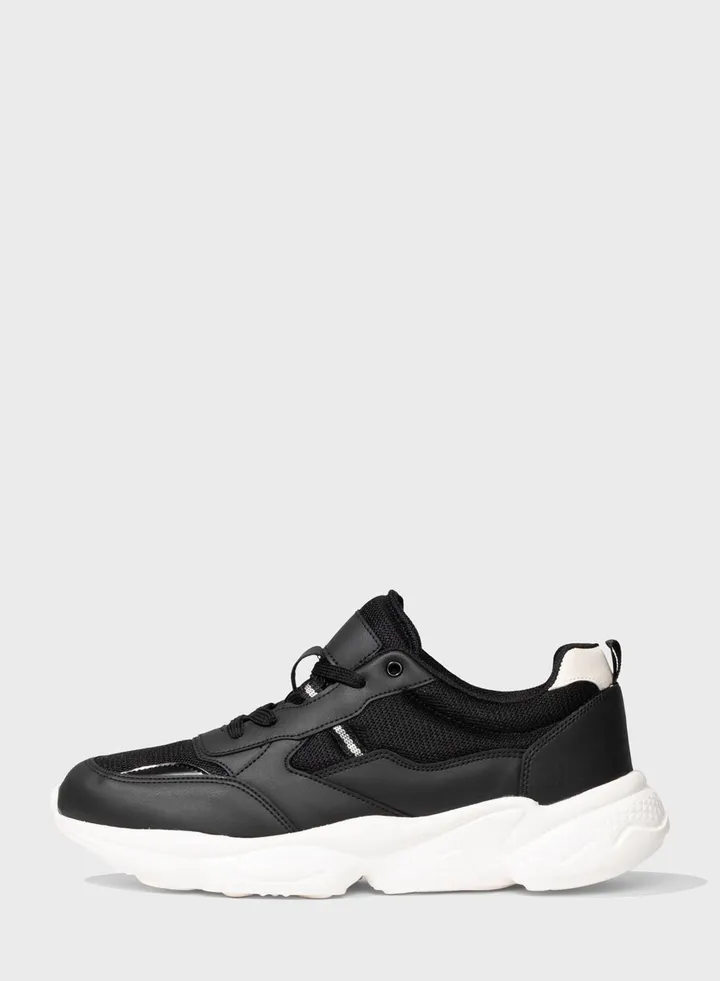 Casual Low Top Sneakers