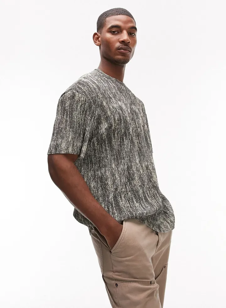 Printed Plisse Crew Neck T-Shirt