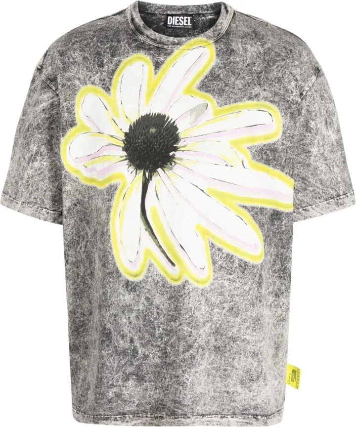 illustration-print faded T-shirt