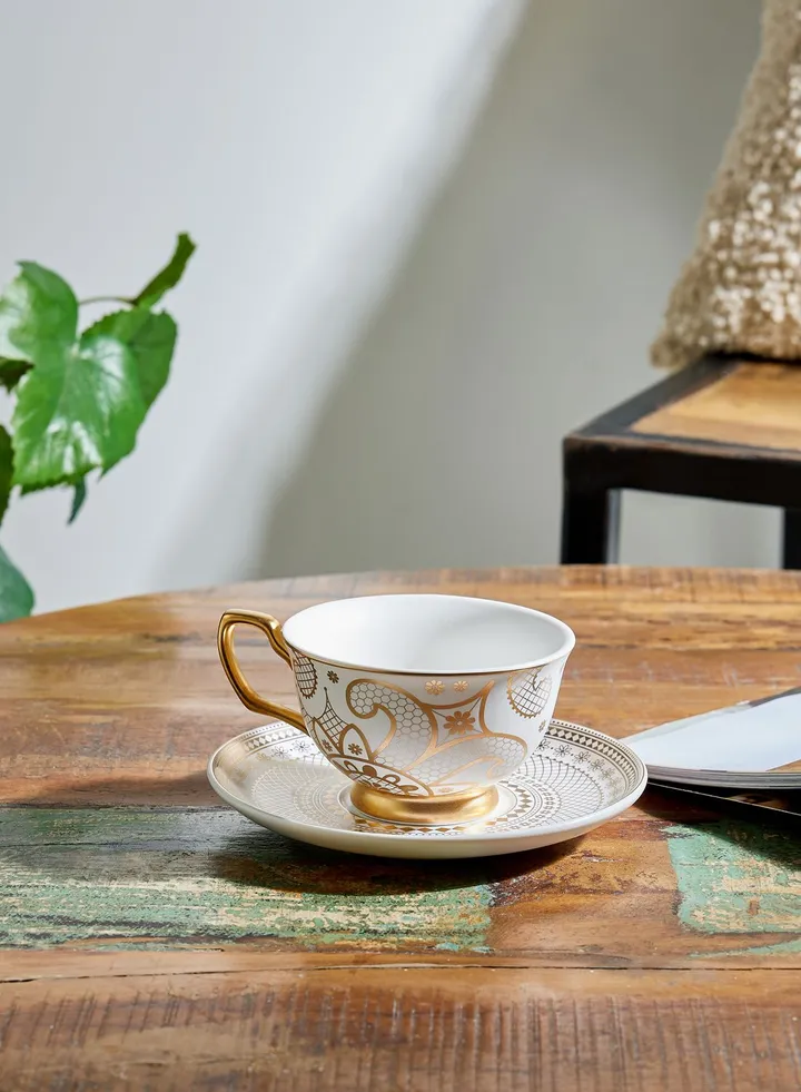 Georgia Lace Pearl - Teacup