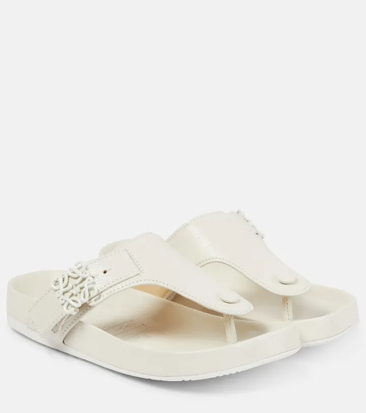 Leather thong sandals
