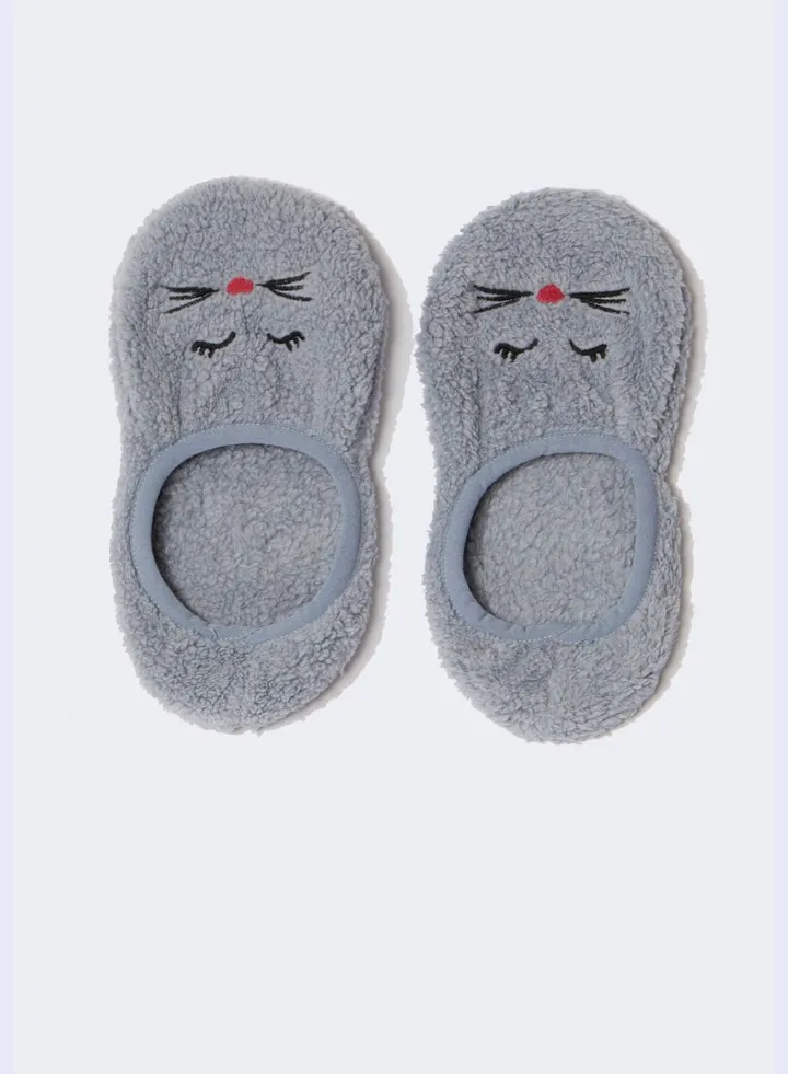 Plush Fur Detailed Home Slippers