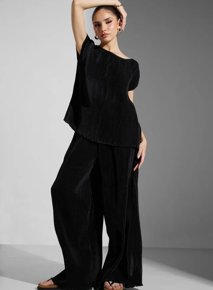 Wide Leg pleated Pants