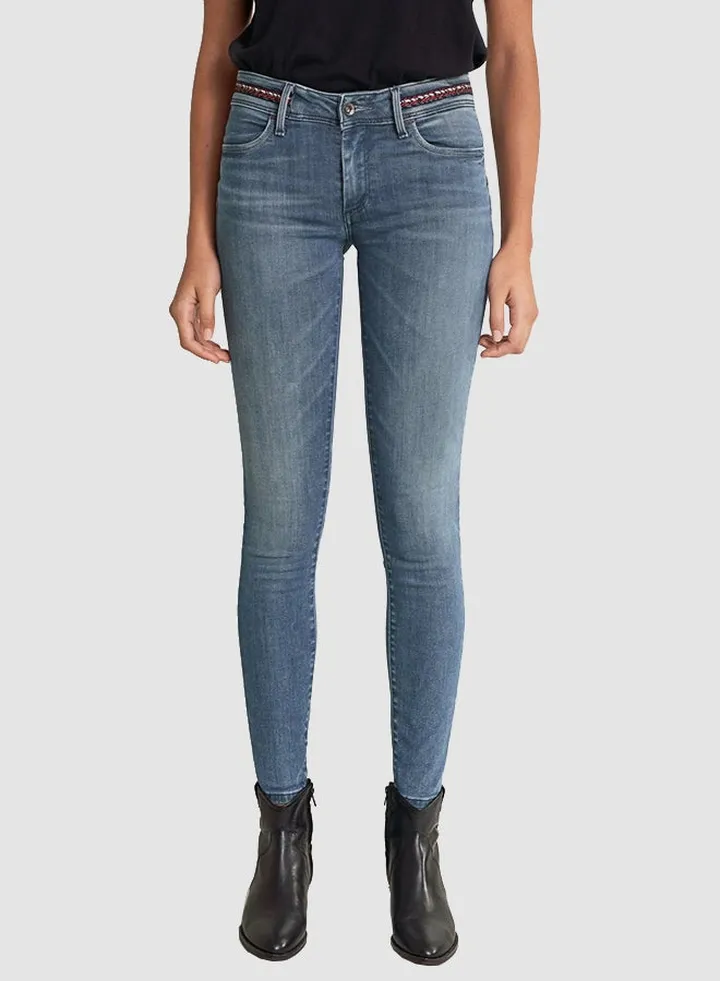 Push Up Wonder Skinny Jeans