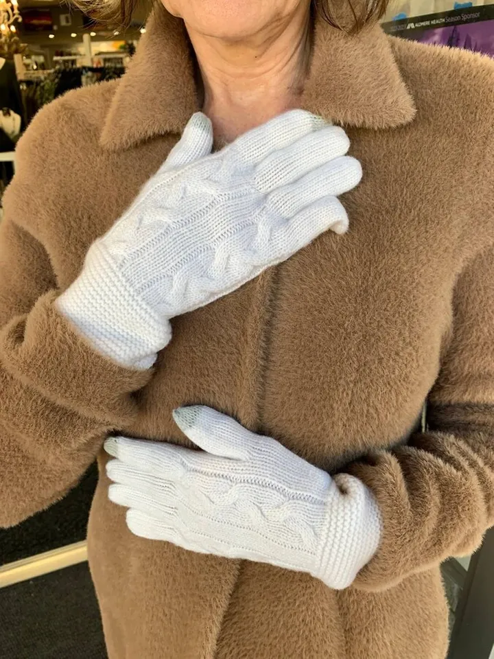 Cashmere Luxe Cable Gloves in Pearl