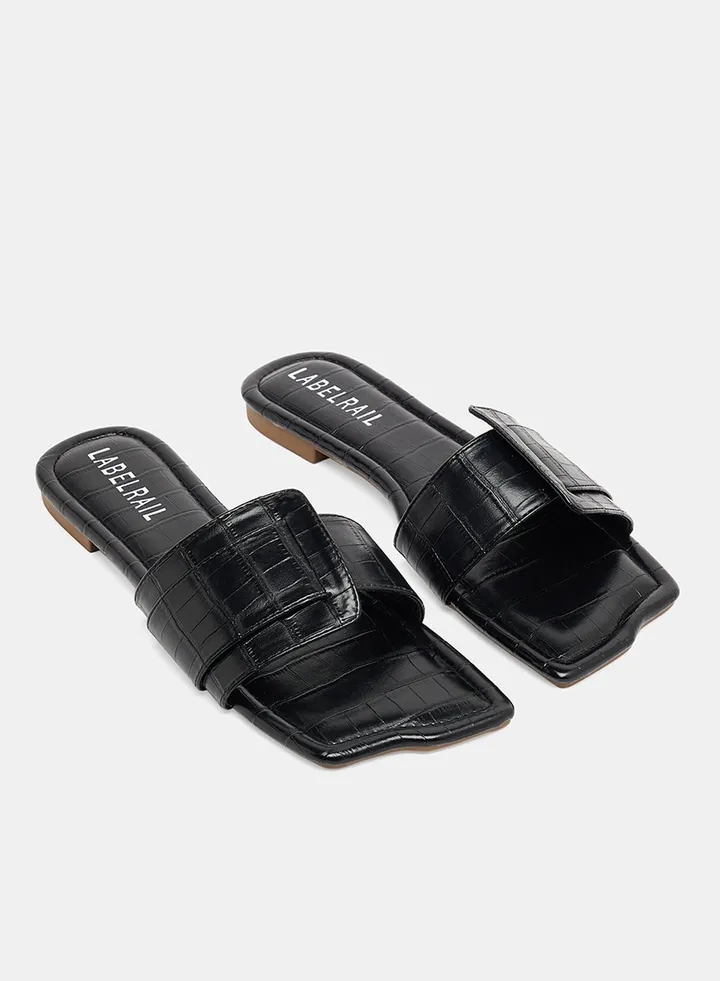 Croc Square Flat Sandals