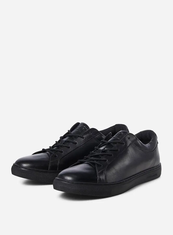 Galaxy Round Toe Sneakers