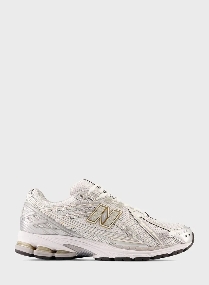 1906 Sneakers