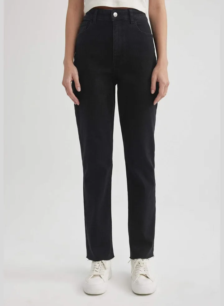 Woman Vintage Straight Jeans