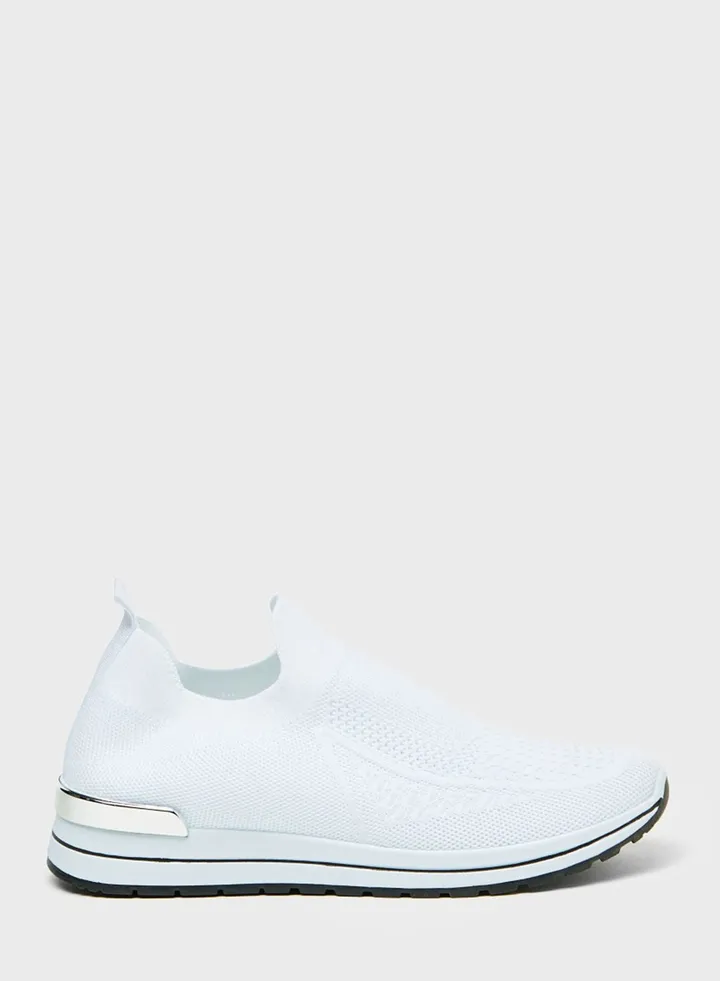 Casual Low Top Sneakers