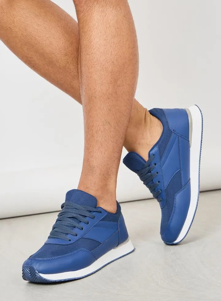 Low Top Lace Up Canvas Sneakers