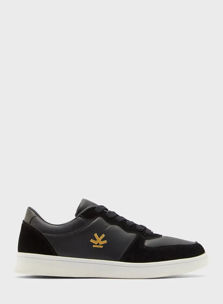 Casual Sneakers