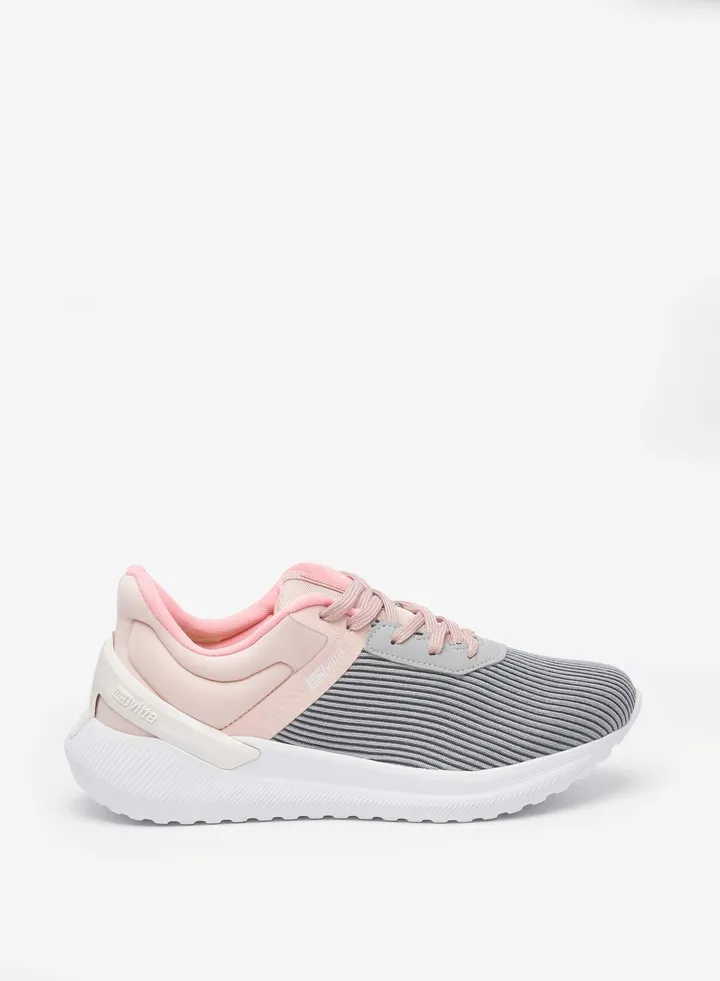 Dayana Low Top Sneakers
