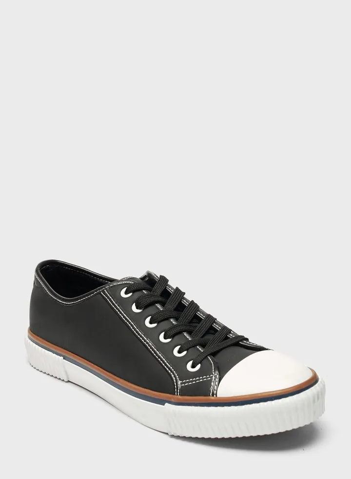 Casual Low Top Sneakers