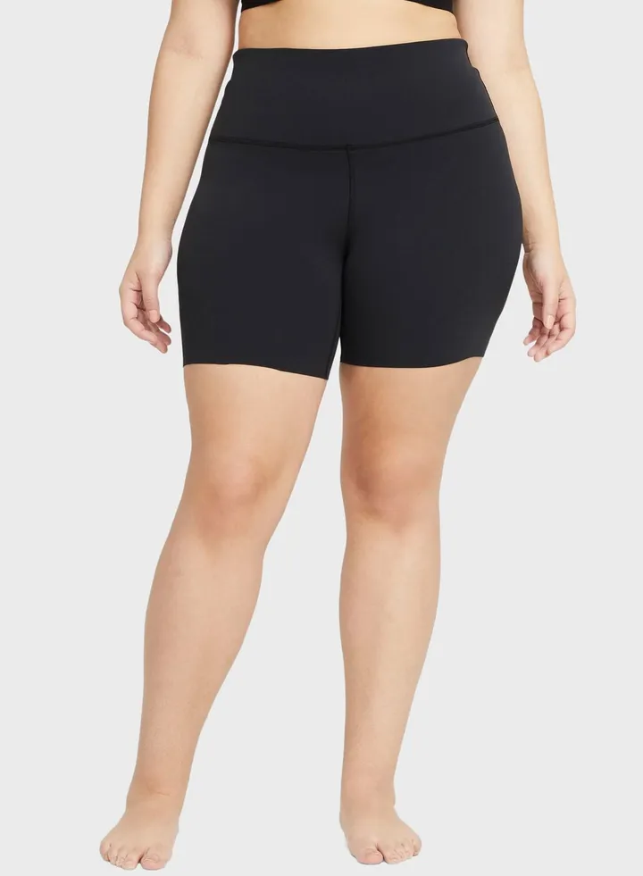 7" Yoga Luxe Shorts