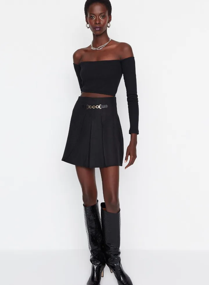 Accessory Detailed Mini Skirt