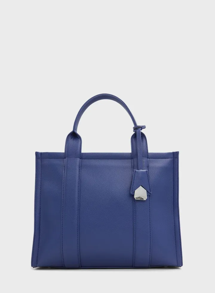 Qoa Shoppers & Totes