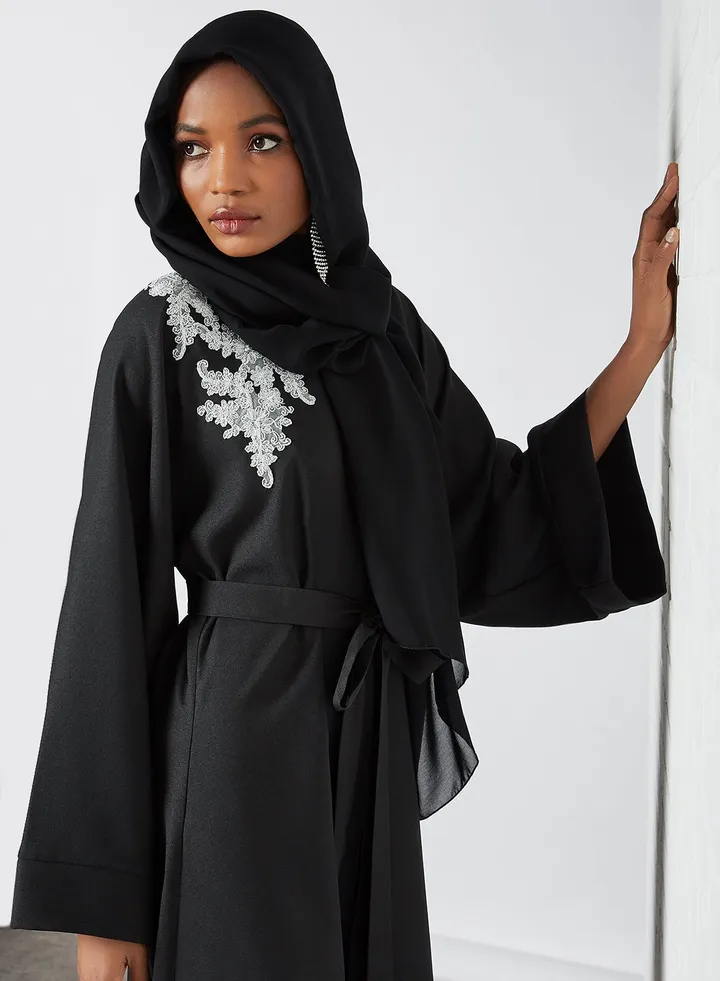 Contrast Lace Abaya