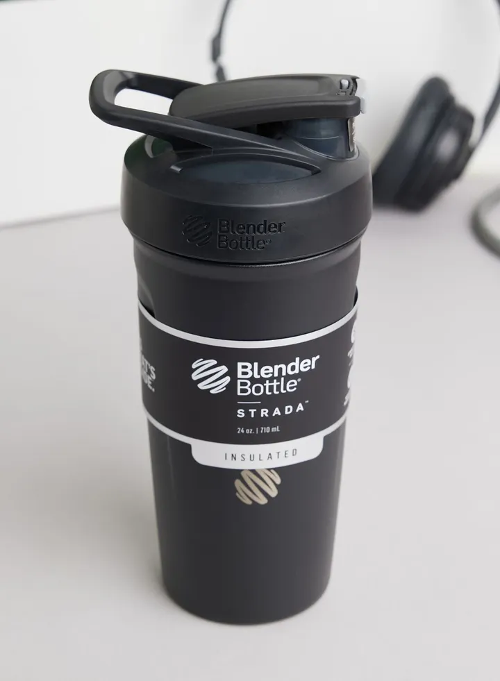 Strada Stainless Steel Bottle - 709 Ml