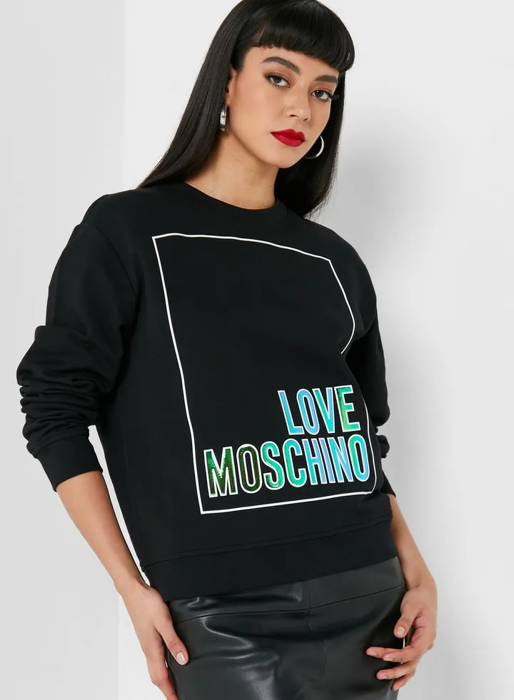 Round Neck Graphic Sweatshirt