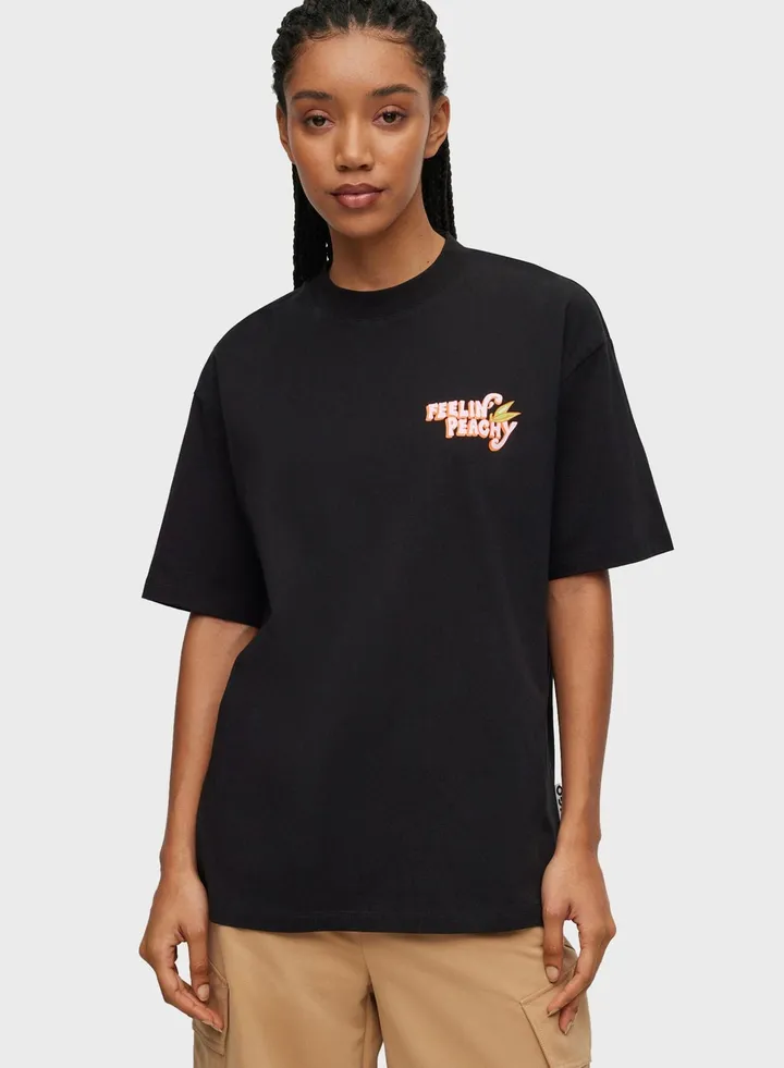 Crew Neck Graphic T-Shirt