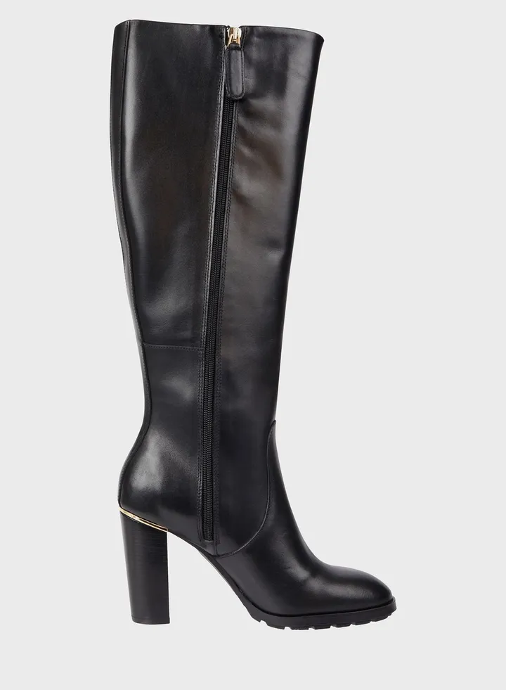 Feminine Hardware Knee Boots