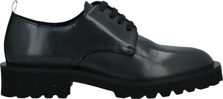 Lace-up Shoes Lead