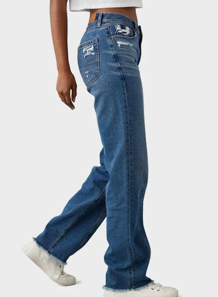 Ripped Straigh Fit Jeans