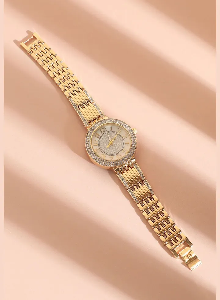 Stainless Steel Strap Party Round Analog Watch For Women
