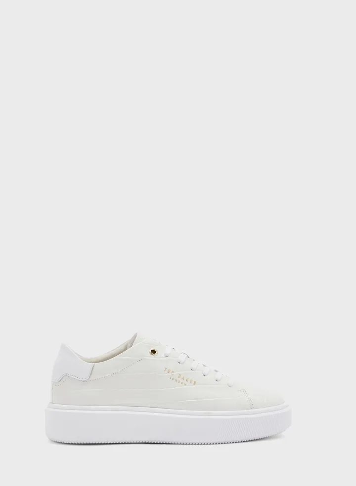 Artimi Low Top Sneakers