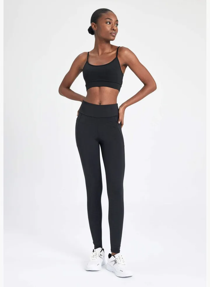 Woman Knitted Leggings