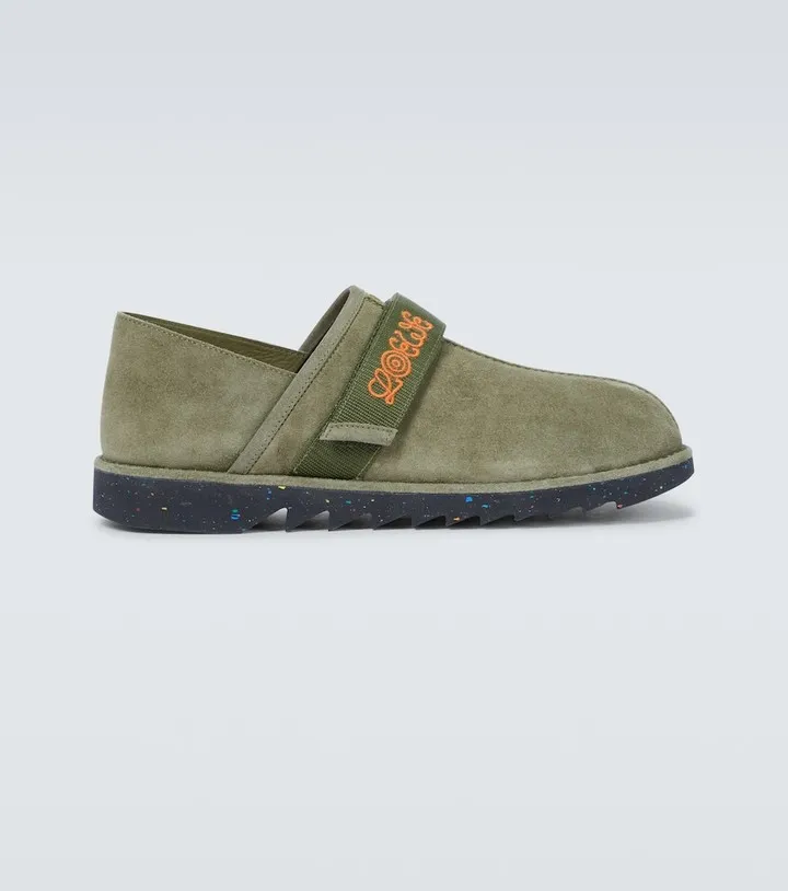 Suede slippers