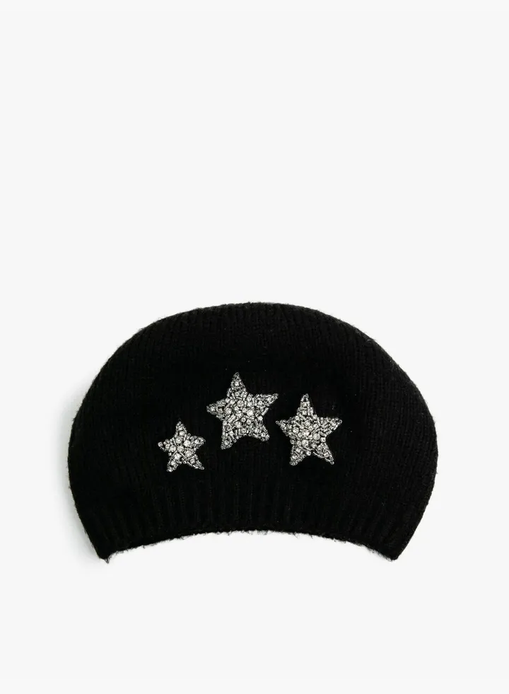 Knitted Beanie Star Embroidered