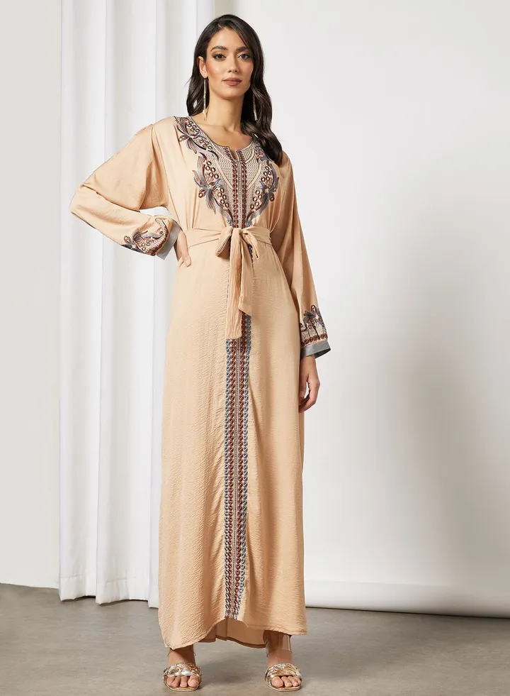 Jalabiya With Floral Embroidery And Belt
