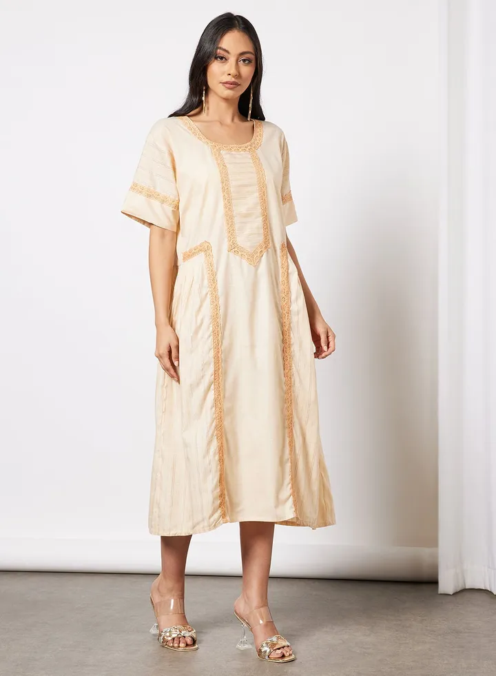 Jalabiya with Embroidery and Lace