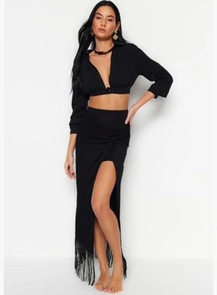 Black Maxi Knitted Skirt With Tassels TBESS23ET00023