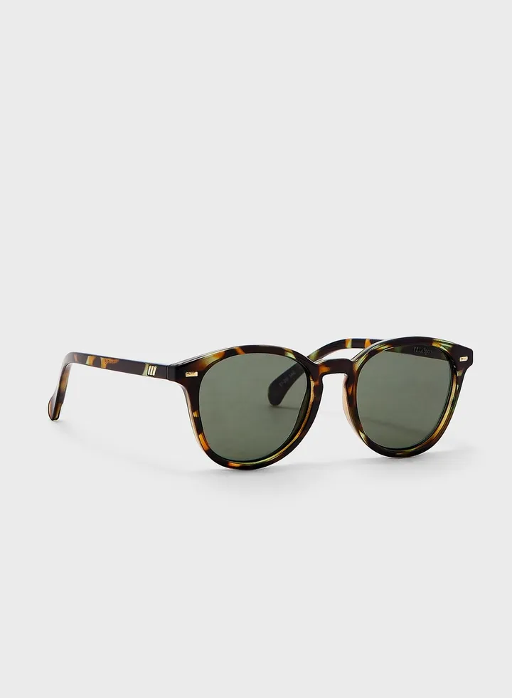 Bandwagon Shape Sunglasses