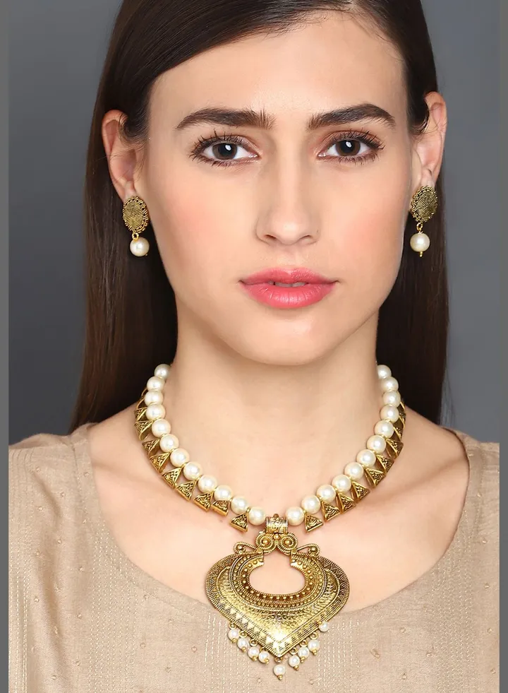 Antique Golden Loop Jewellery Set