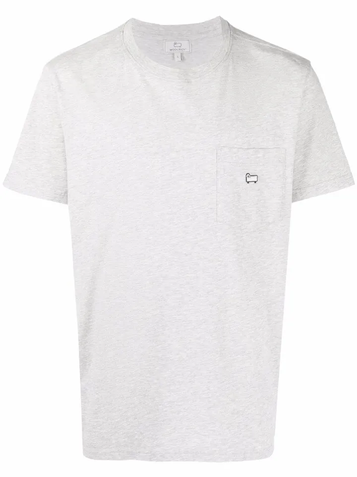 chest patch pocket T-shirt