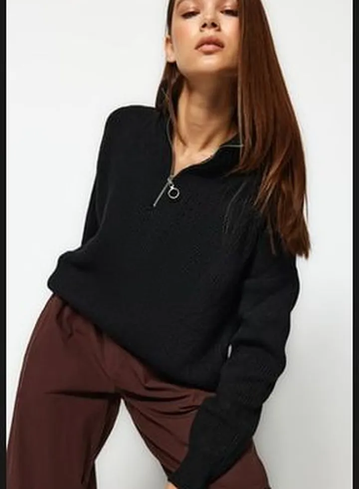 Black Zippered Knitwear Sweater