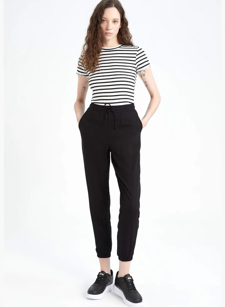 Standard Fit Ruched Joggers