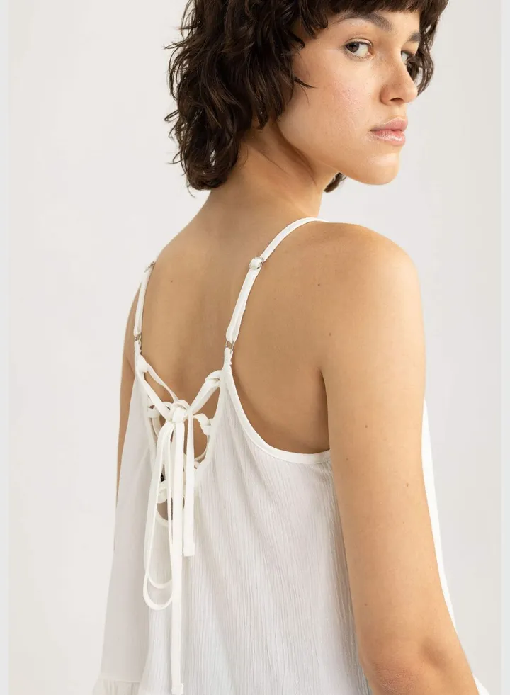 Woman Strappy Woven Sleeveless Blouse