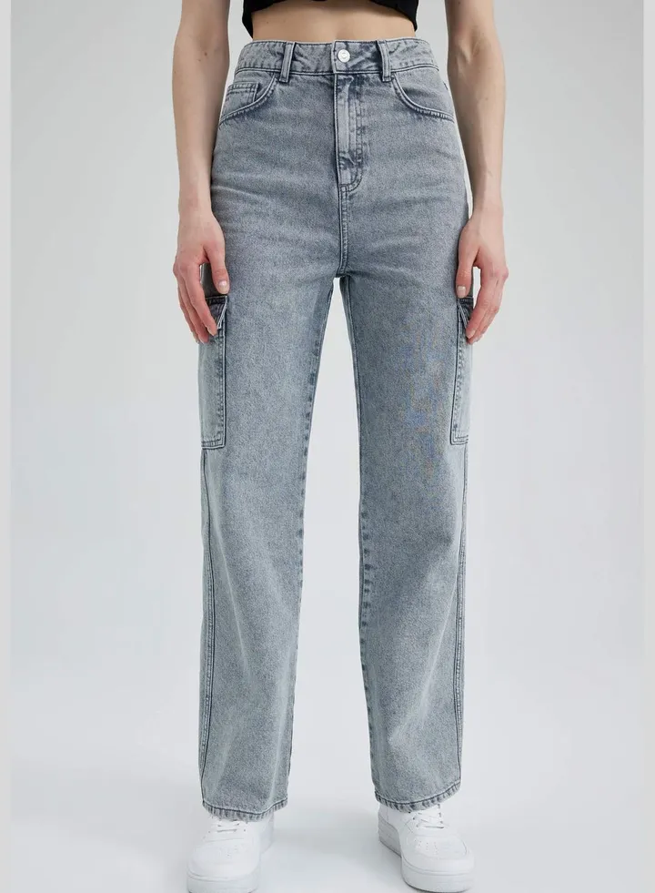 Woman Wideleg Cargo Denim Trousers