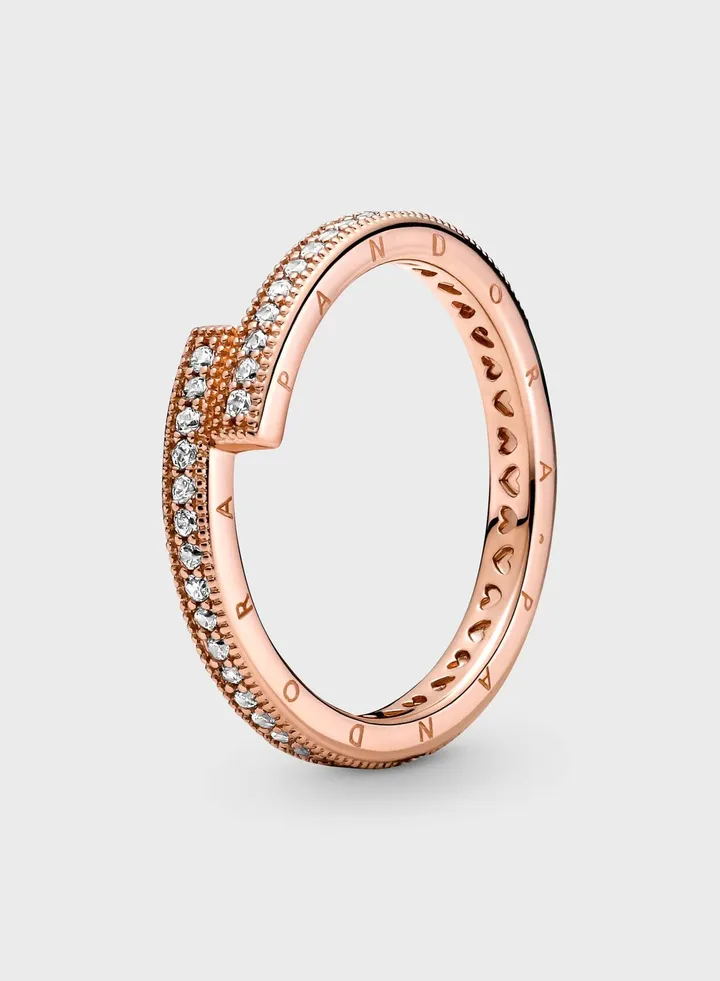 Sparkling Overlapping Ring