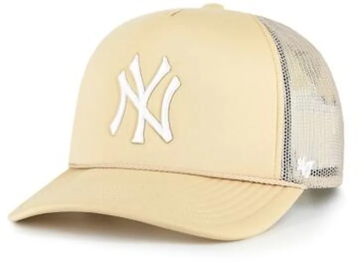 '47 UO Exclusive NY Yankees Trucker Hat
