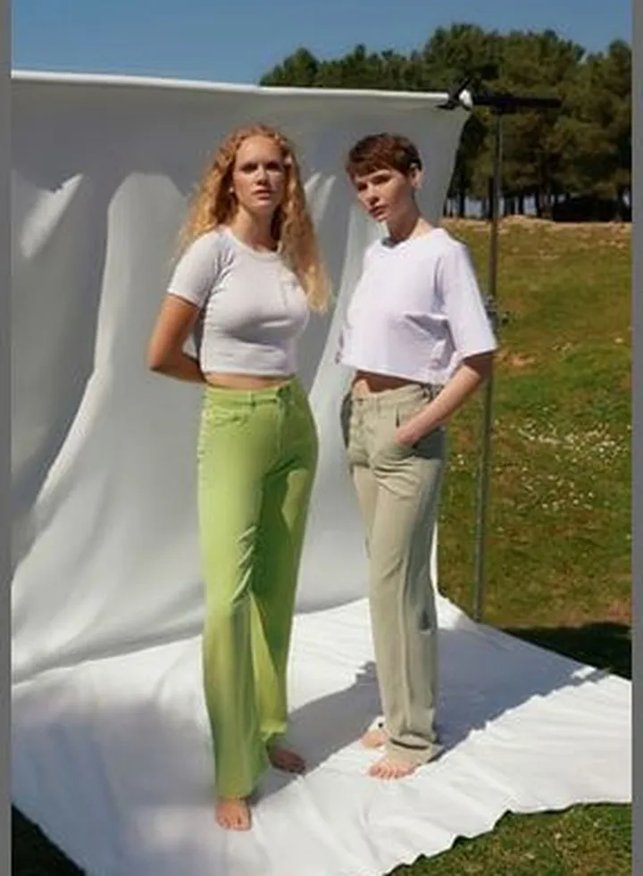 Mint Tencel™ Low Waist Wide Leg Jeans TWOSS23JE00219