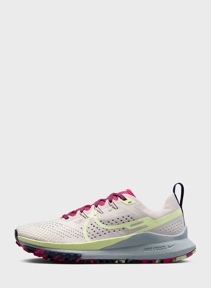 React Pegasus Trail 4