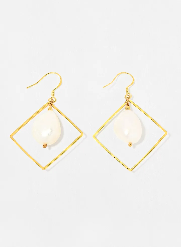 Myra Pearl Earrings